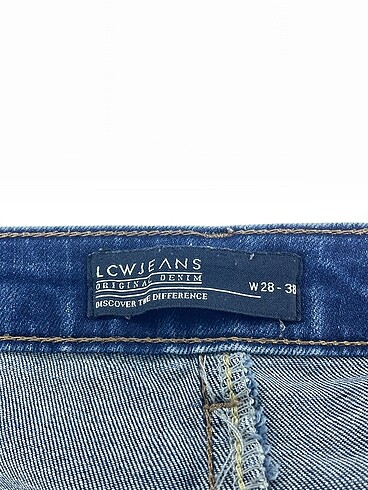 28 Beden mavi Renk LC Waikiki Jean / Kot %70 İndirimli.