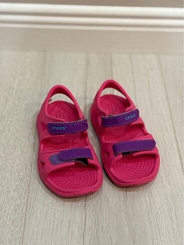 Crocs Sandalet C6 Beden, 22/23 Numara