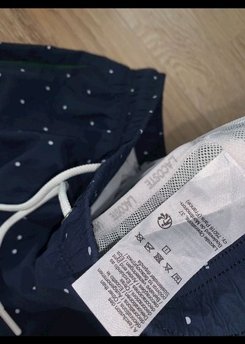 Lacoste Erkek Lacivert Puantiyeli Şort Mayo - Görsel 5