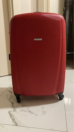 Kırmızı Bavul