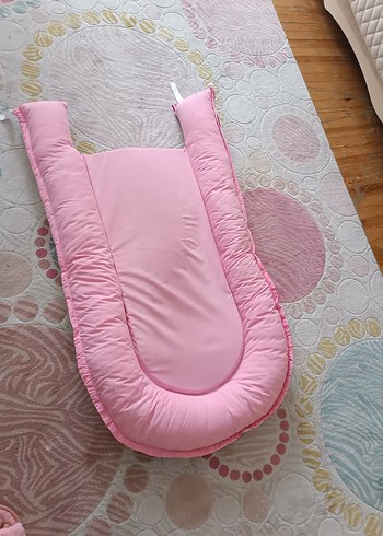 Renkli Desenli Pembe Bebek Yatağı - Görsel 3