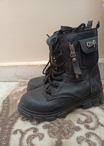 Siyah Rugan Bağcıklı  Bot - Görsel 2