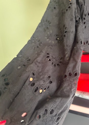 36 Beden siyah Renk Düğmeli Siyah Nakışlı Uzun Kollu Bluz