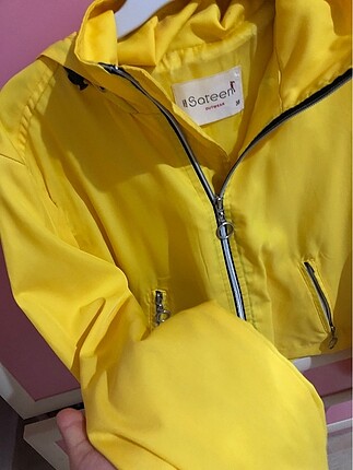 Sarı mevsimlik ceket