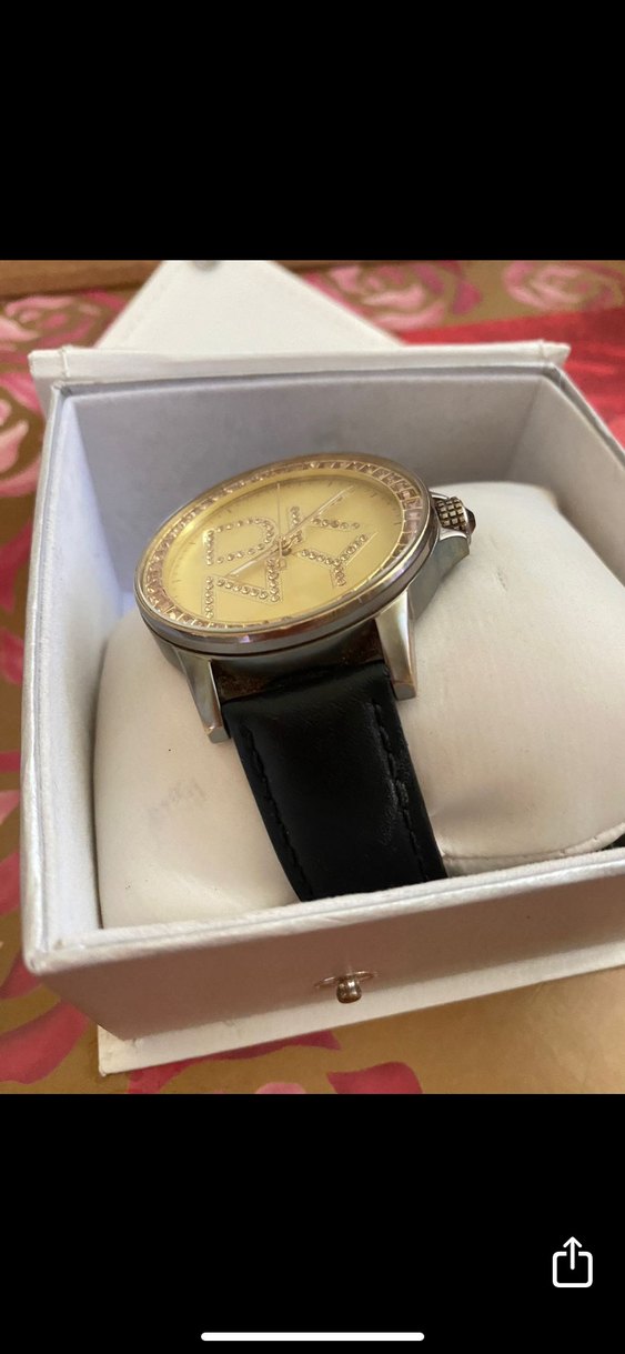 Altın Renkli DKNY Kadın Saat taşlar cam altında. - Görsel 4