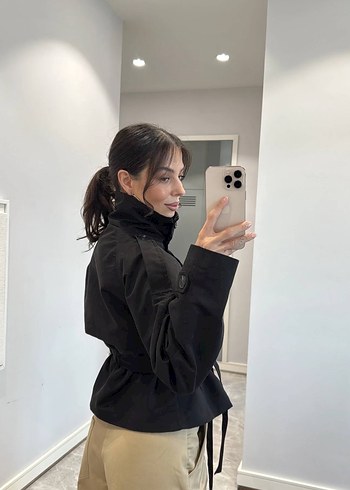 Bershka model dik yaka trençkot