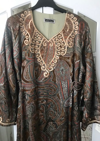 Uzun Kahverengi Nakışlı Bohem Elbise - Görsel 2