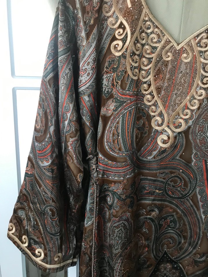 Uzun Kahverengi Nakışlı Bohem Elbise - Görsel 4