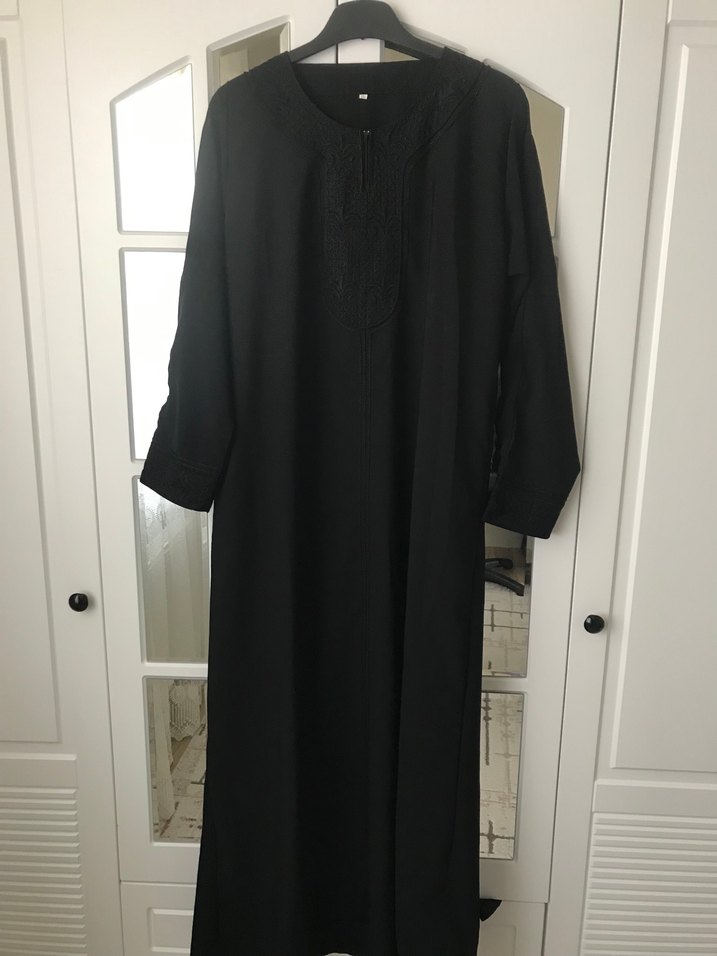 Siyah Nakışlı Uzun Kollu Kadın Ferace - Görsel 2