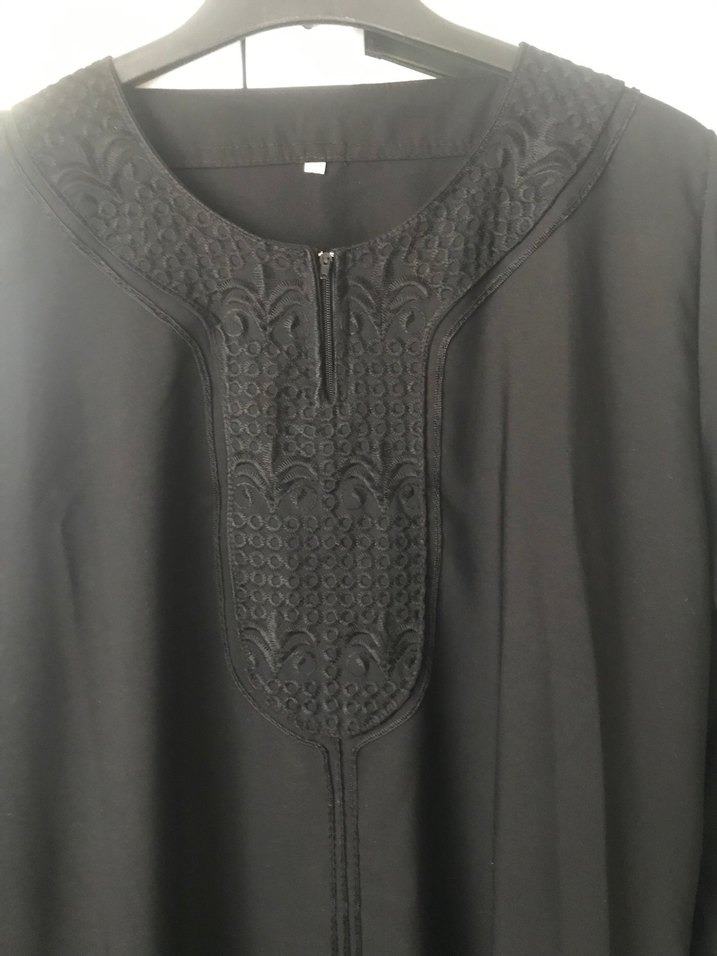 Siyah Nakışlı Uzun Kollu Kadın Ferace - Görsel 3