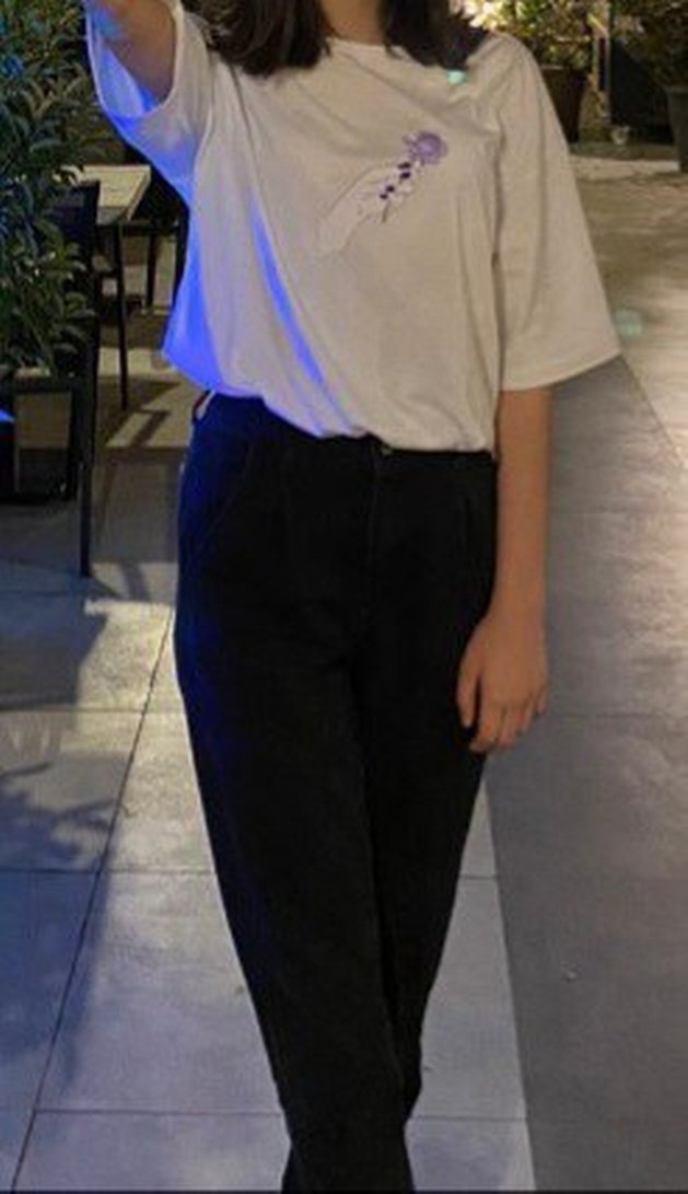 siyah Kadın momjean - Görsel 2