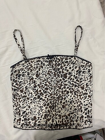 leopar crop