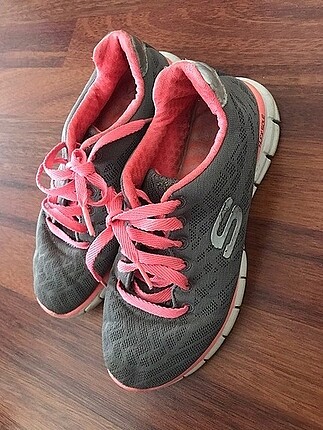 Skechers yürüyüş ayakkabısı