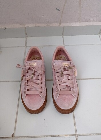 PUMA PEMBE KADİFE KURDELELİ AYAKKABİ