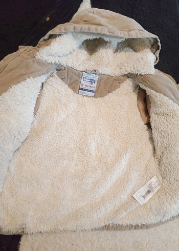 erkek çocuk mont ve oyuncaklar - Görsel 3