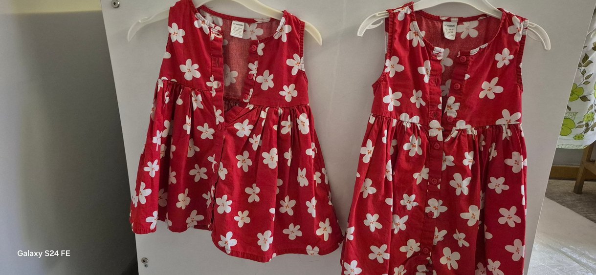 Kız Çocuk Kırmızı Çiçekli Düğmeli Elbise - Görsel 3