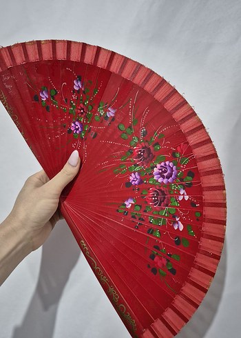 Kırmızı Çiçek Desenli Katlanabilir Yelpaze - Görsel 4