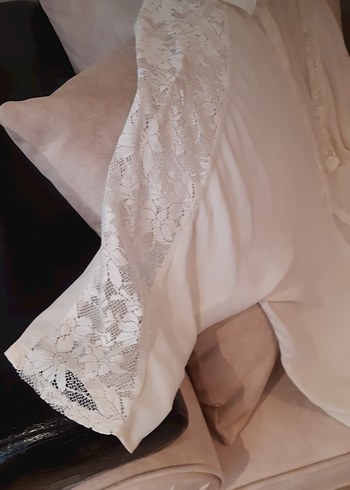 LC Waikiki Dantel Detaylı Beyaz Kadın Gömlek