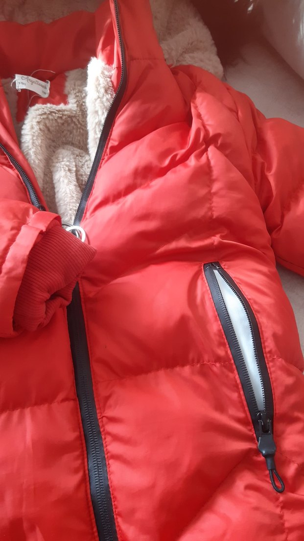 Erkek Çocuk Kırmızı Kürklü Mont - Görsel 4