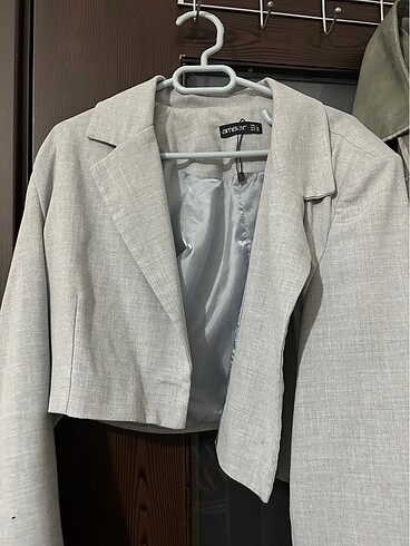 Gri crop blazer