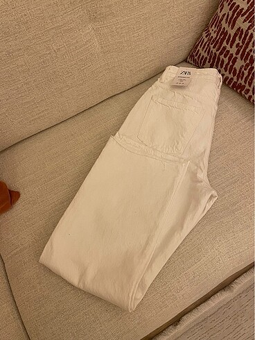 Zara Zara sıfır etiketli beyaz pantolon