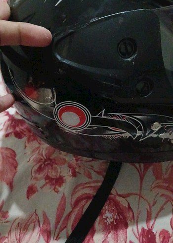 Kilitli Siyah Baskılı Motosiklet Kaskı - Görsel 9