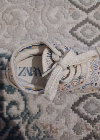 ZARA Kız Çocuk Bağcıklı Çiçek Desenli Sneaker - Görsel 4