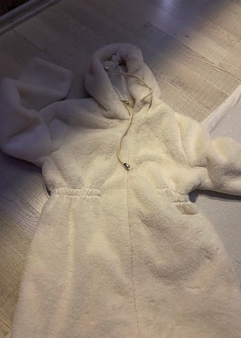 Kırık beyaz kürk mont - Görsel 3