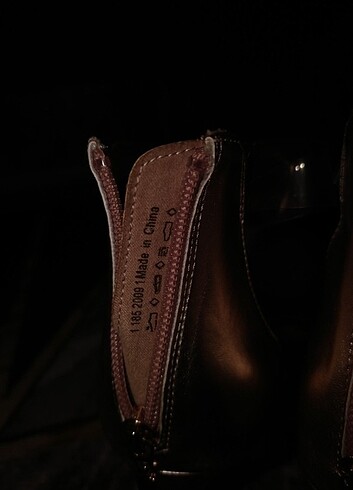 Şeffaf ayakkabı - Görsel 5