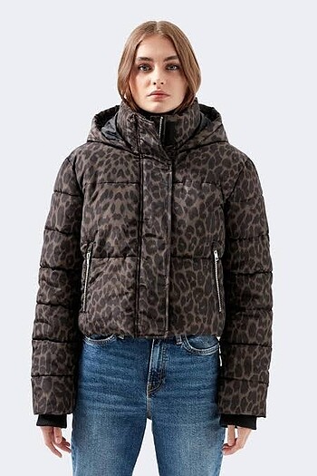 Leoparlı mont