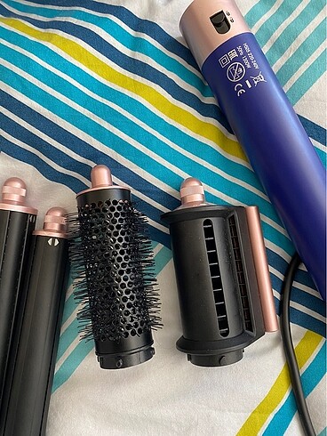 Dyson airwrap