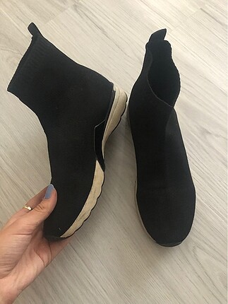 Spor ayakkabı (Zara)