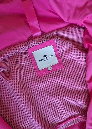 Pembe yağmurluk - Görsel 3