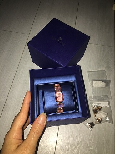 Swarovski millenia pembe saat