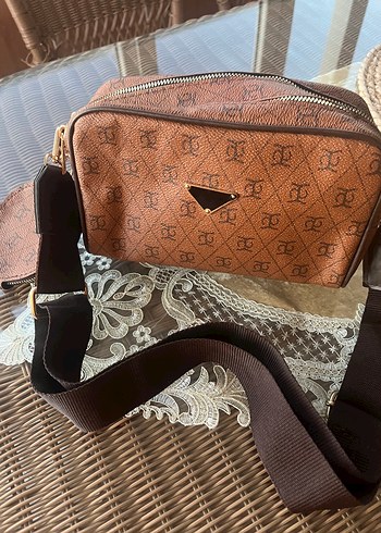 Kahverengi Deri Kadın Çapraz Çanta - Görsel 3