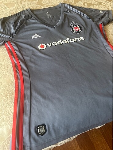 Beşiktaş 2017-18  bayan forma - Görsel 2