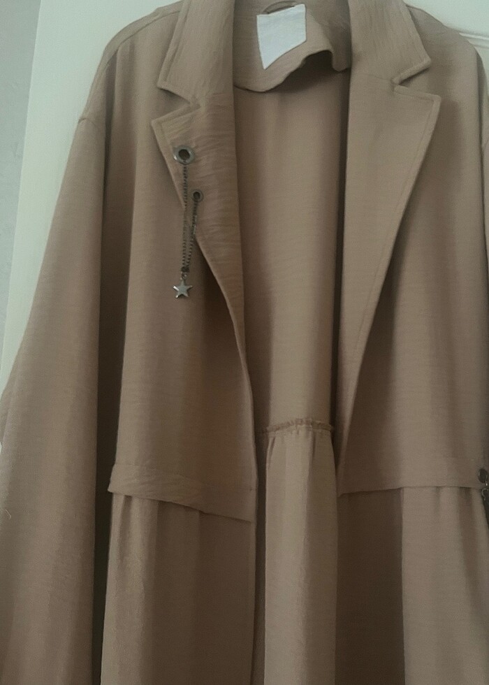 Bayan kap fermuarsız şık bir model - Görsel 2