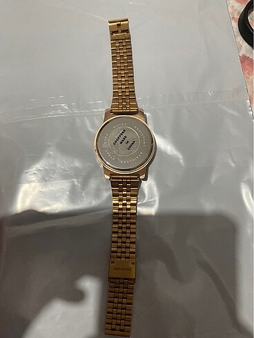 Diğer Dokunmatik Gold Saat