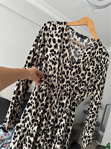 m Beden Leopar elbise