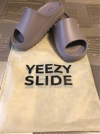 Adidas yeezy slide