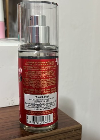  Beden Renk Bath&Body Works Japanese Cherry Blossom Kadın Vücut Spreyi