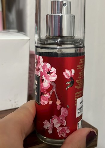  Beden Bath&Body Works Japanese Cherry Blossom Kadın Vücut Spreyi