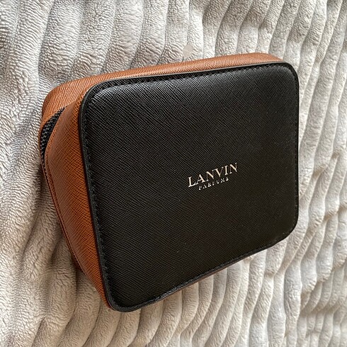 Lanvin Uçuş makyaj çantası