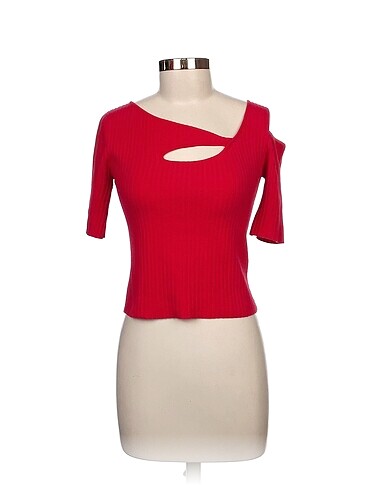 Zara Bluz %70 İndirimli.