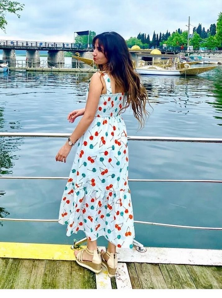 Kirazlı beyaz elbise - Görsel 2