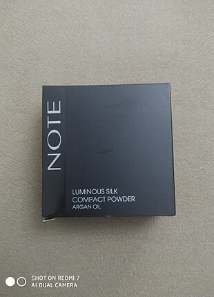 NOTE honey beige compact pudra