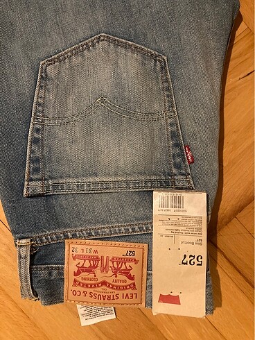 Levis efsane model