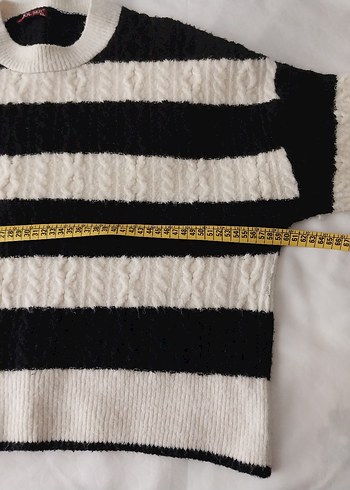 Siyah ekru yumuşacık dokulu şık kazak - Görsel 7