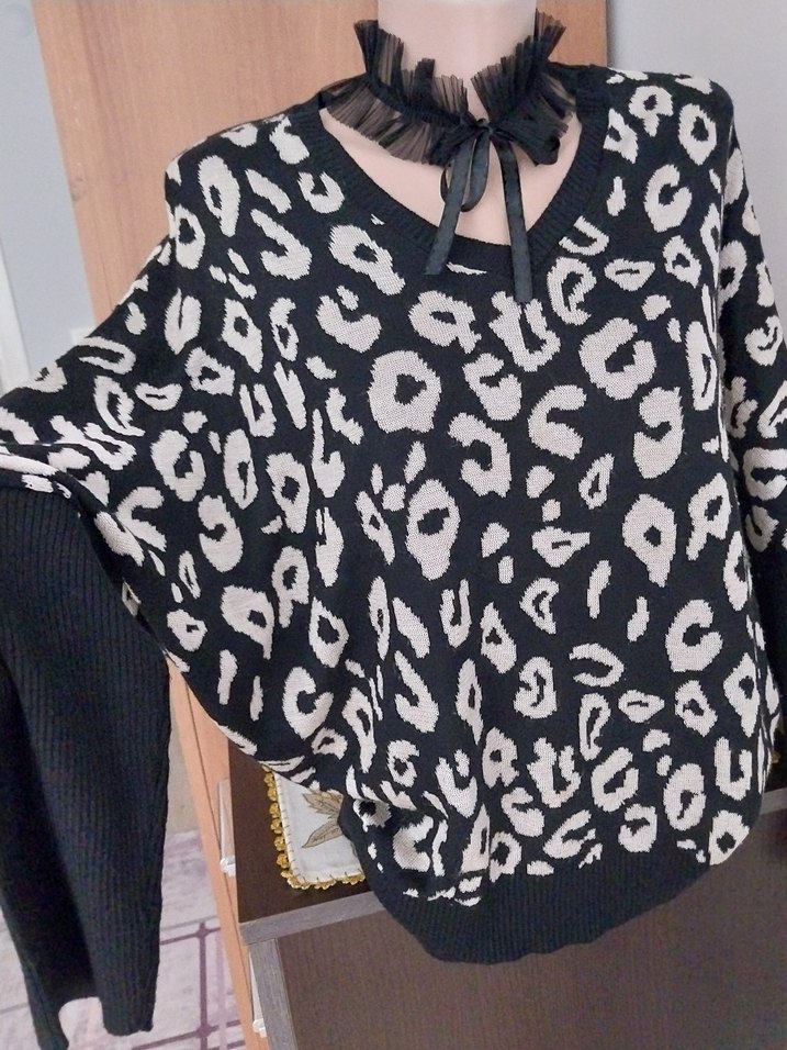 LCW Yepyeni şahane triko bluz - Görsel 3