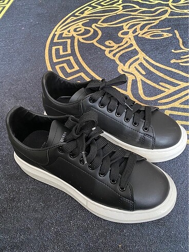 Siyah spor sneaker
